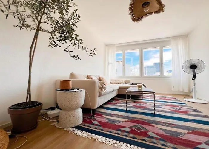 Moderne In Oerlikon! -201- زيورخ